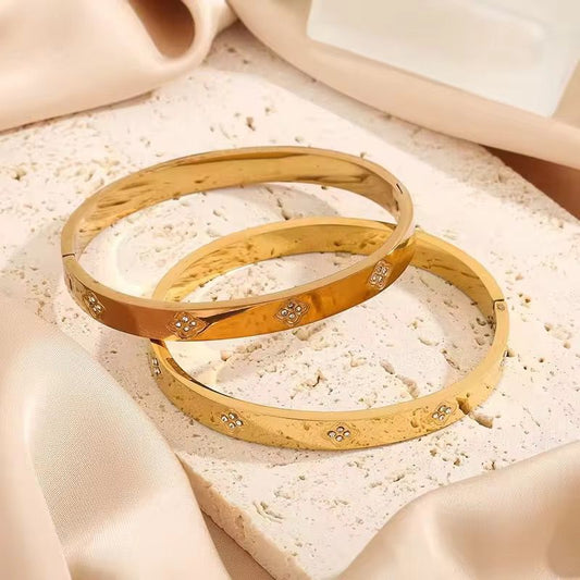 Retro Solid Bangle Handcuffs – Premium Stainless Steel Bracelet