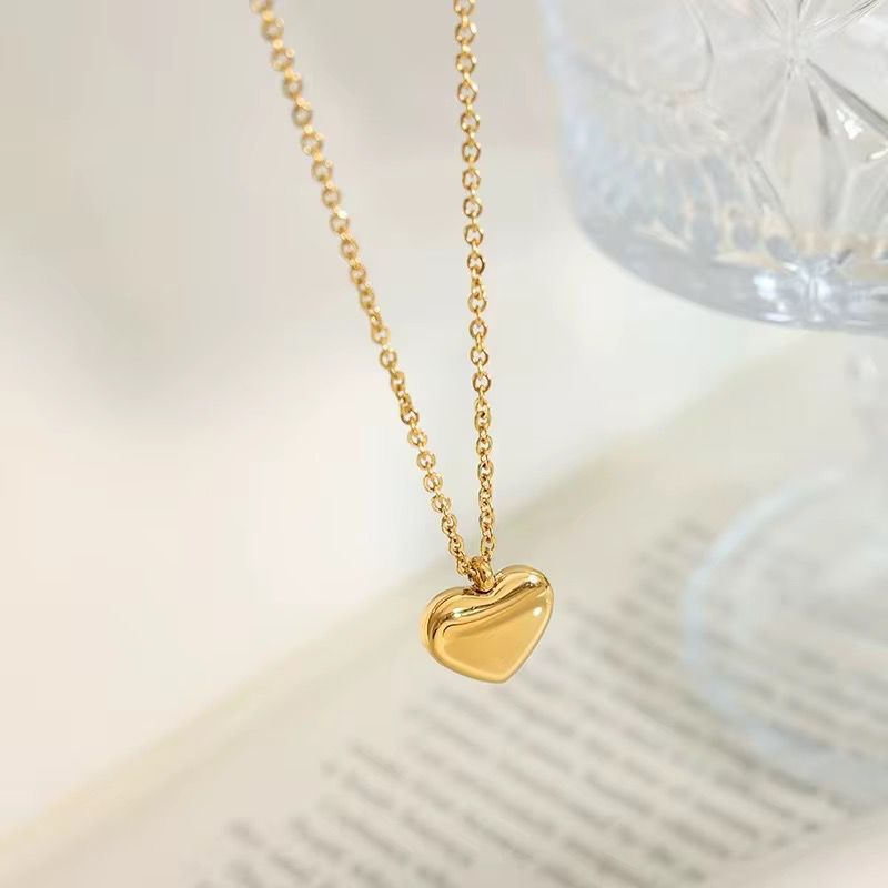 Velvet Heart Pendant – Premium Stainless Steel Necklace